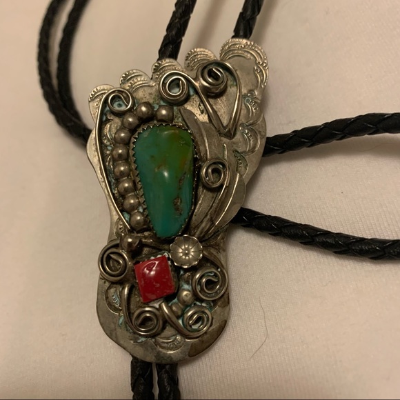 Other - Unique Bolo Tie